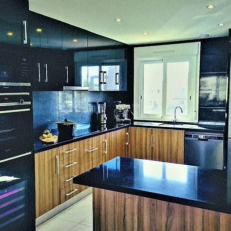 Daire Black Sun. Modern Penthouse In *