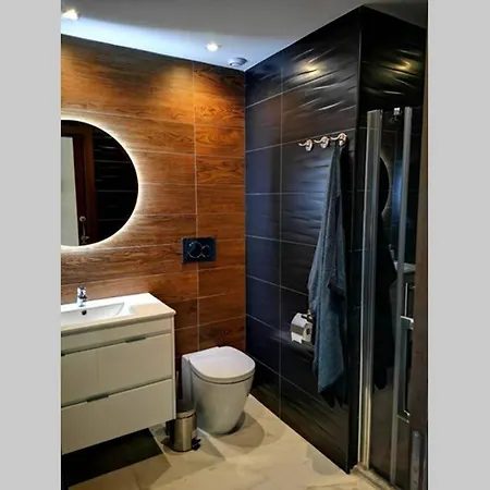 Black Sun. Modern Penthouse In Daire *
