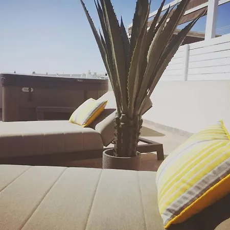 Black Sun. Modern Penthouse In