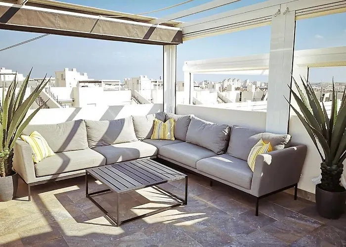 Apartment Black Sun. Modern Penthouse In Torrevieja