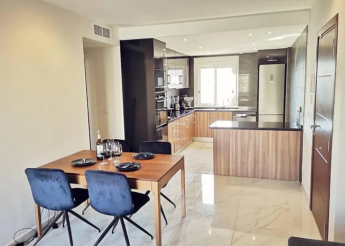 Apartment Black Sun. Modern Penthouse In *