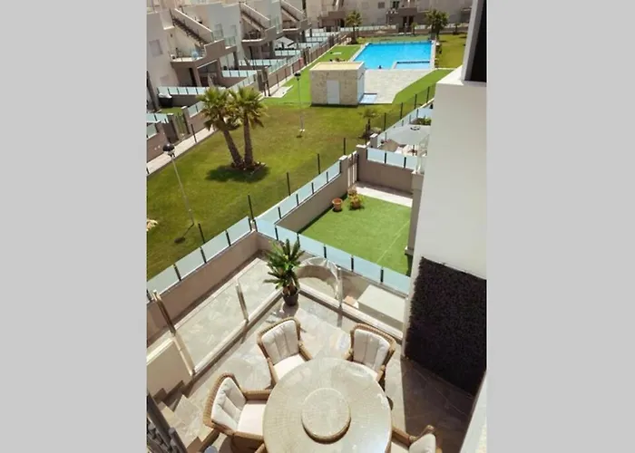 Black Sun. Modern Penthouse In טורבייחה